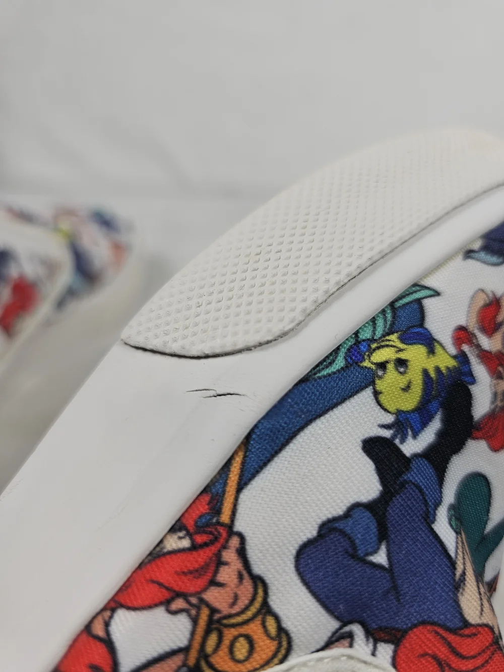 Disney Ground Up The Little Mermaid Slip On Sneakers Women's Size 9 Ariel Canvas